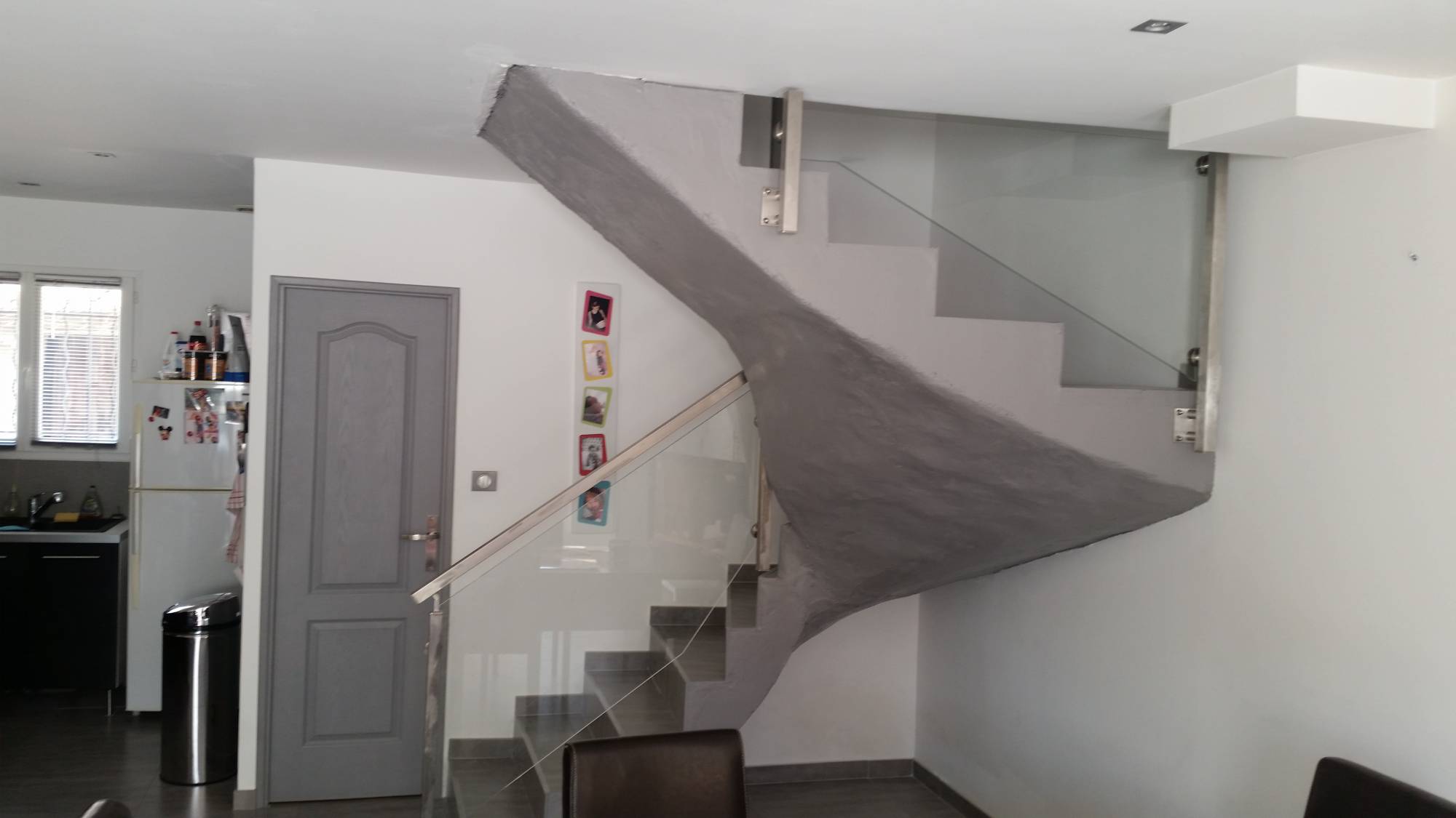 garde-corps design inox et verre sécurisation d'escalier à Avignon