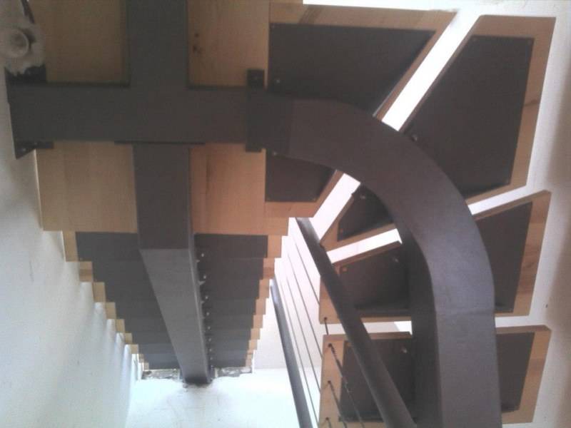 Escalier design acier et bois sur mesure