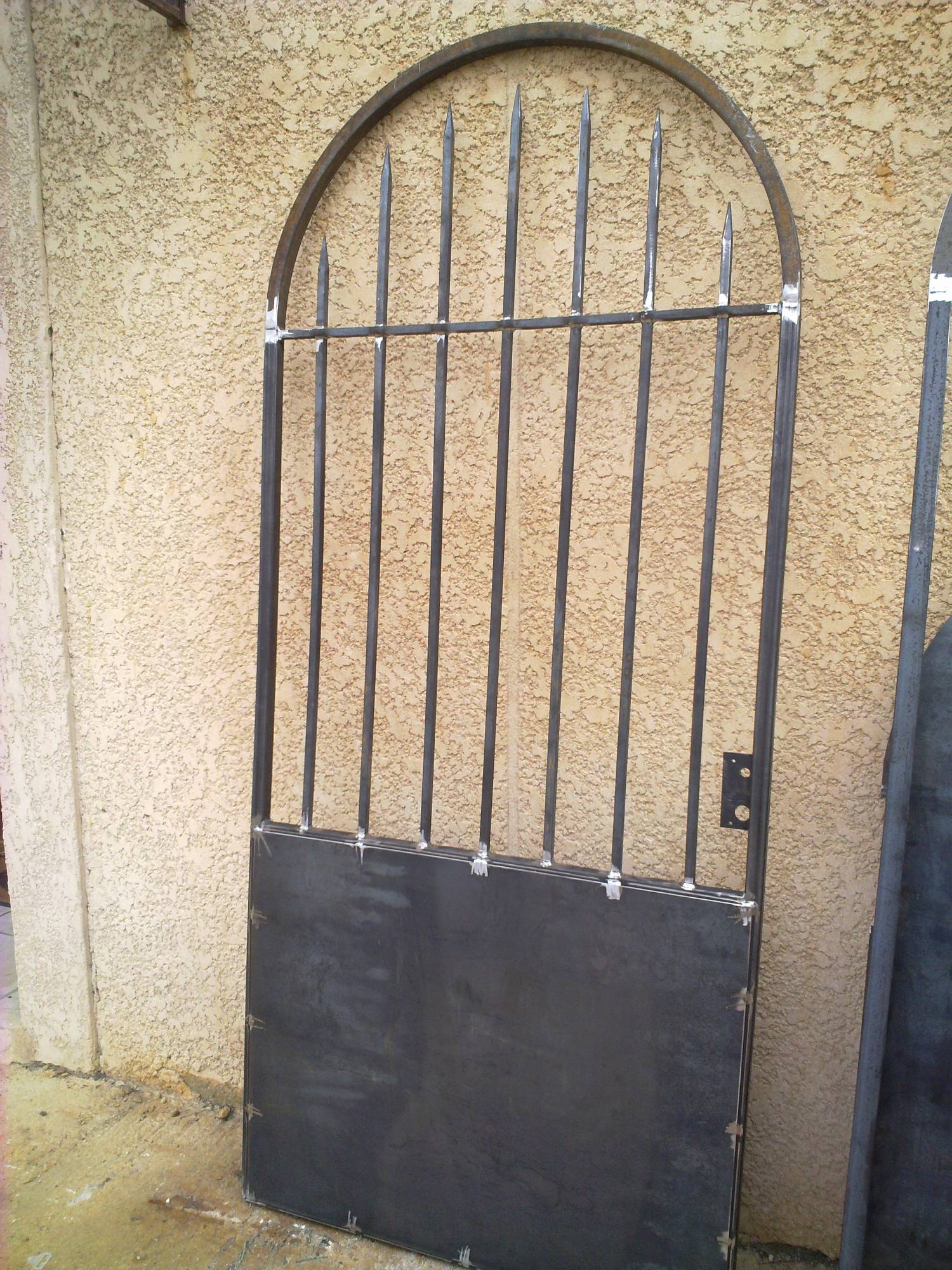 vente en ligne de fer carré acier sur mesure pour fabrication de portillon