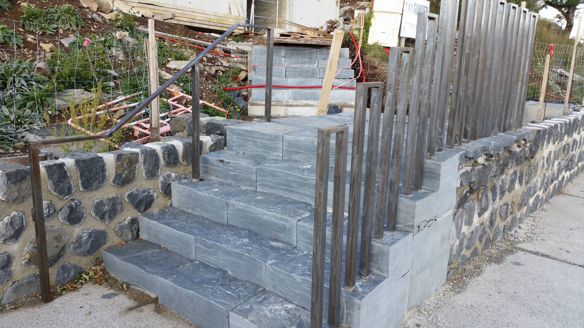 garde-corps acier naturel design au mont gerbier de jonc