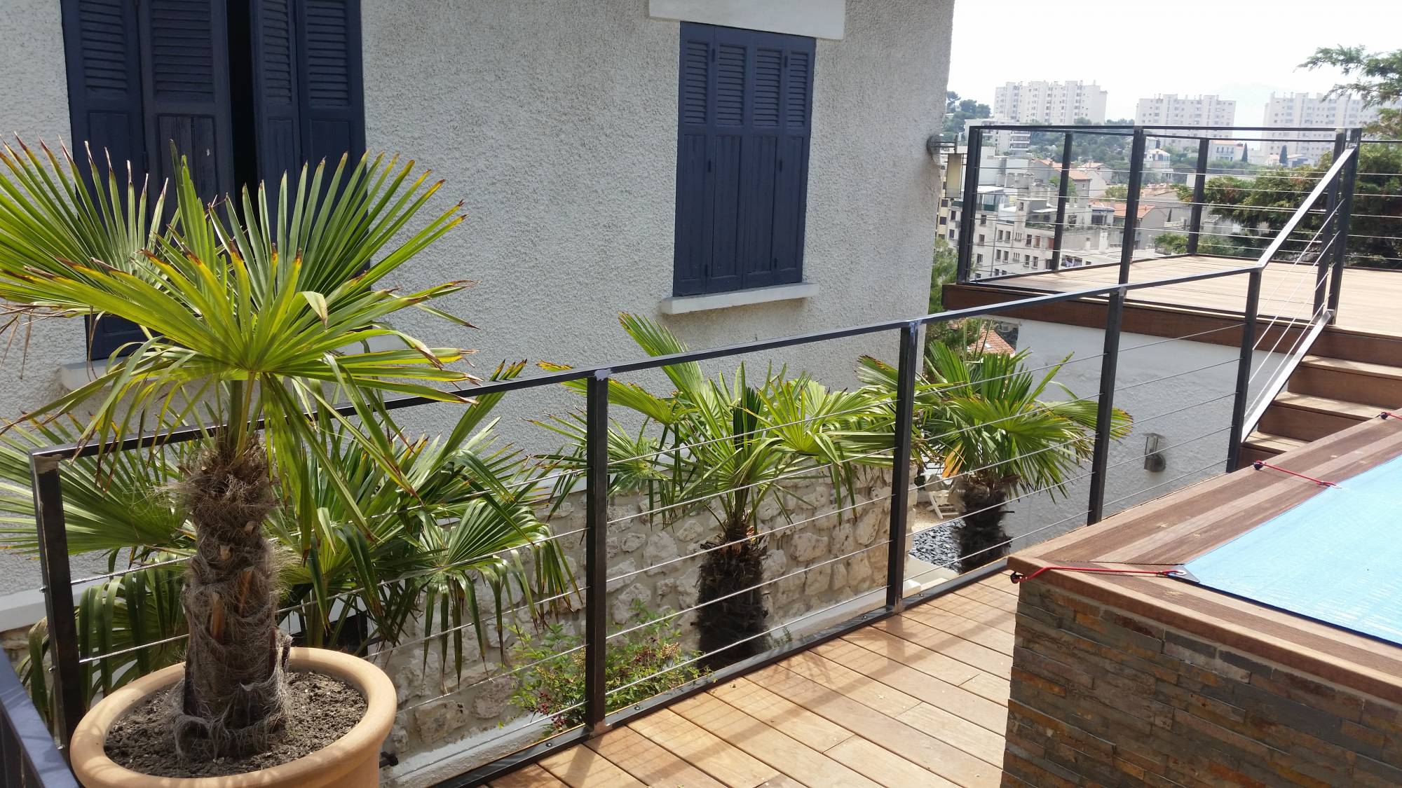 garde-corps léger design fer et câbles inox posé à Marseille