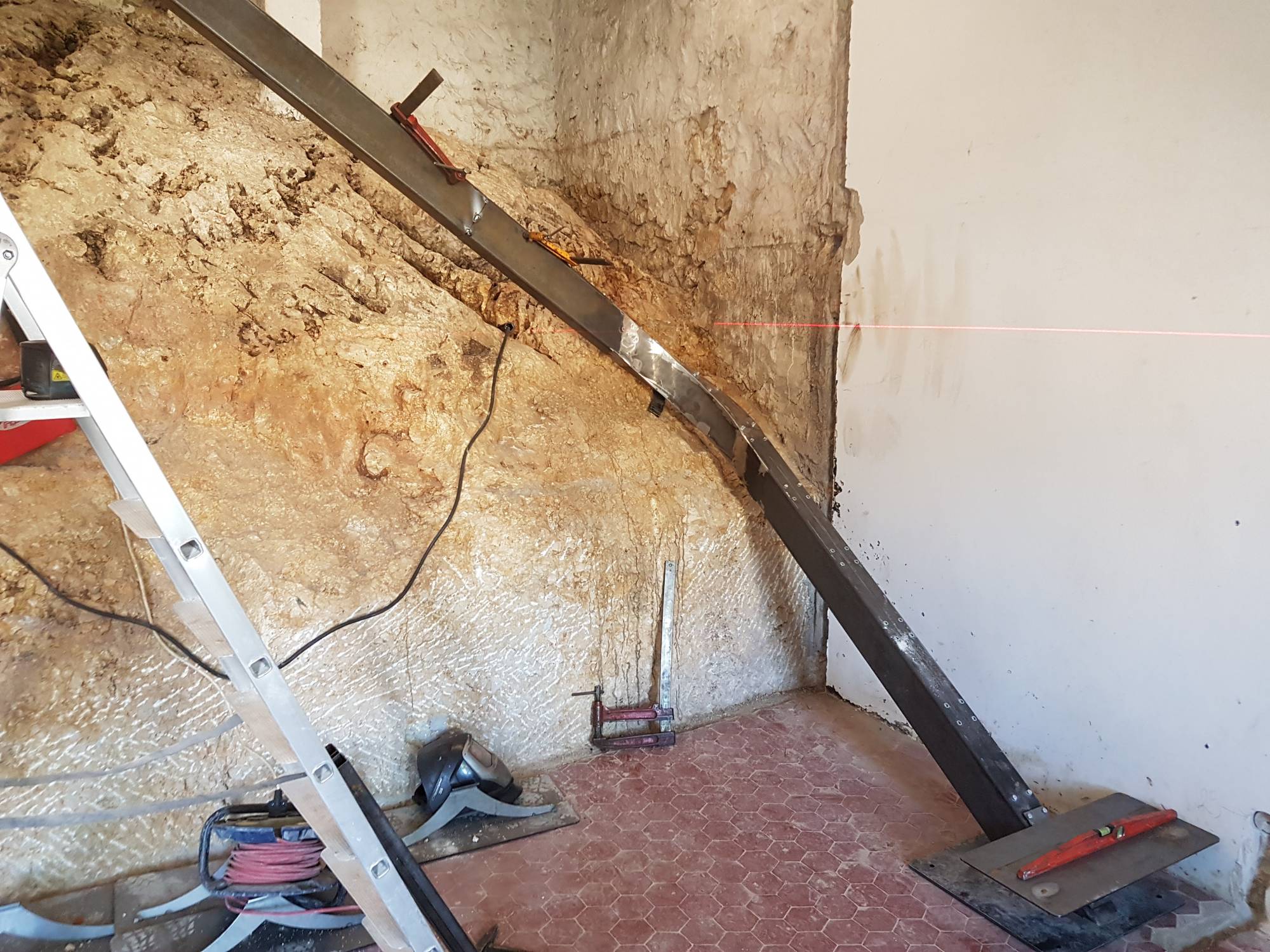 Pose escalier limon central acier quart tournant marseille