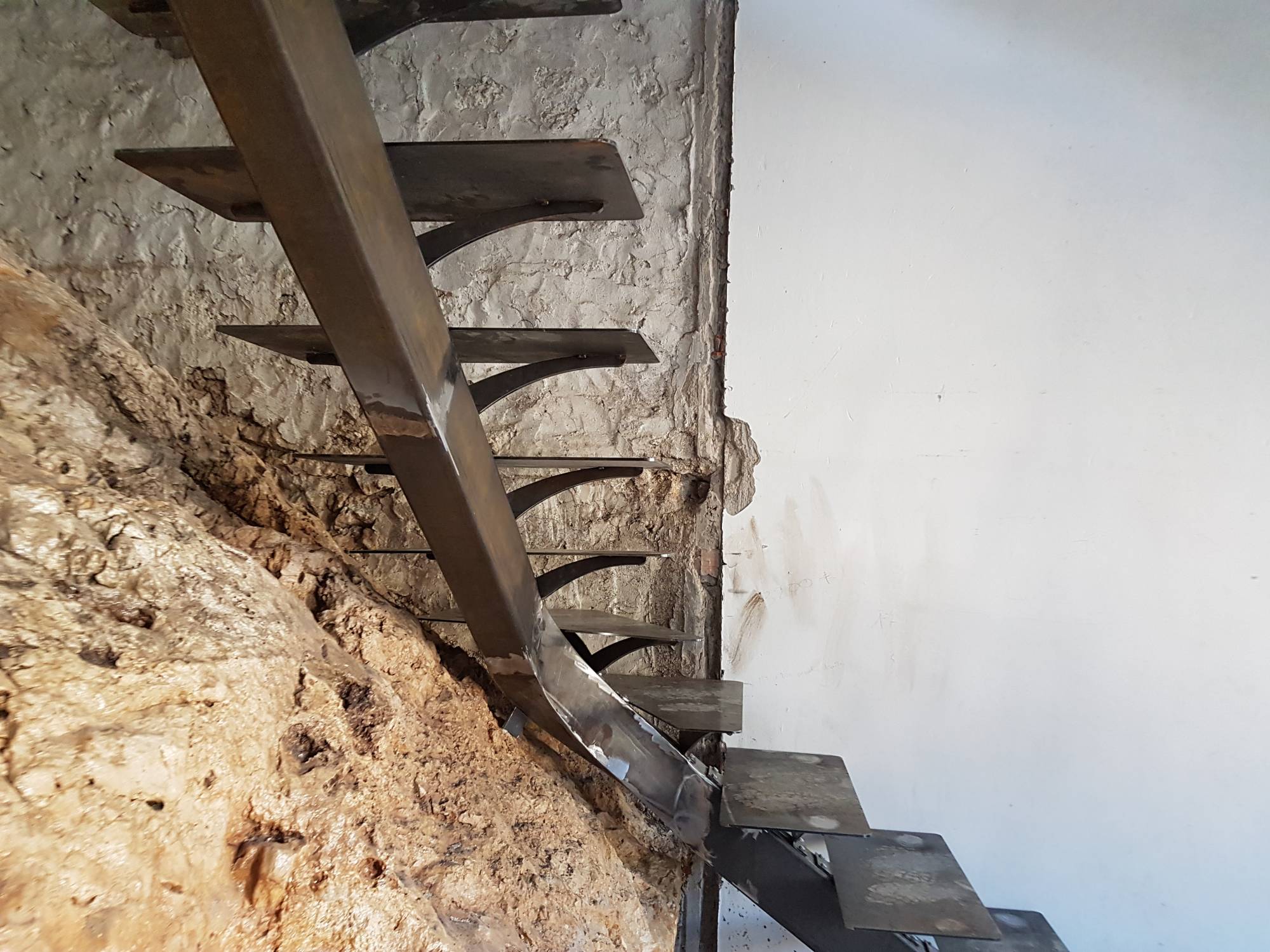 Escalier limon central acier quart tournant marseille