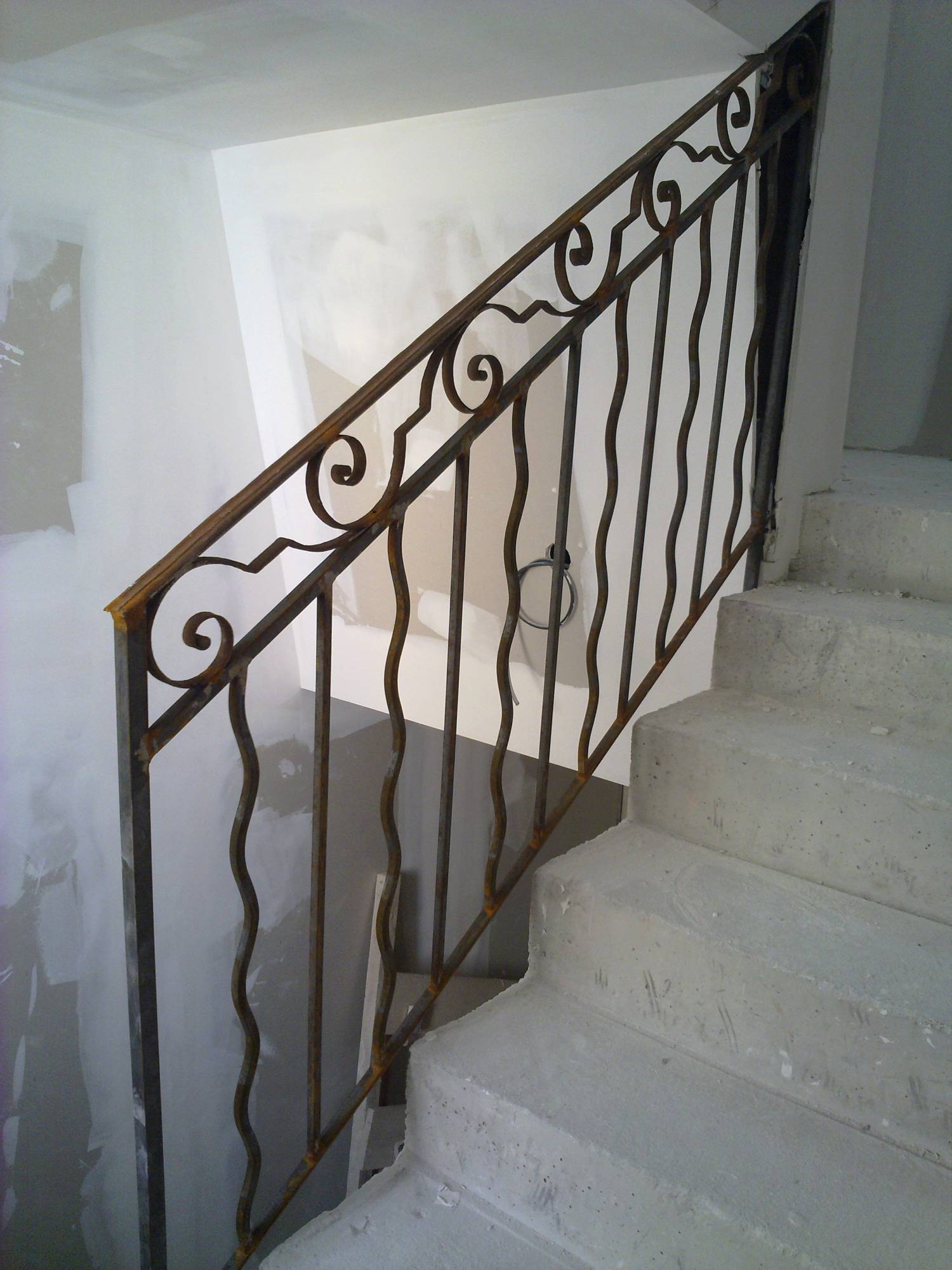 vente en ligne de fer carré acier sur mesure pour fabrication de garde-corps