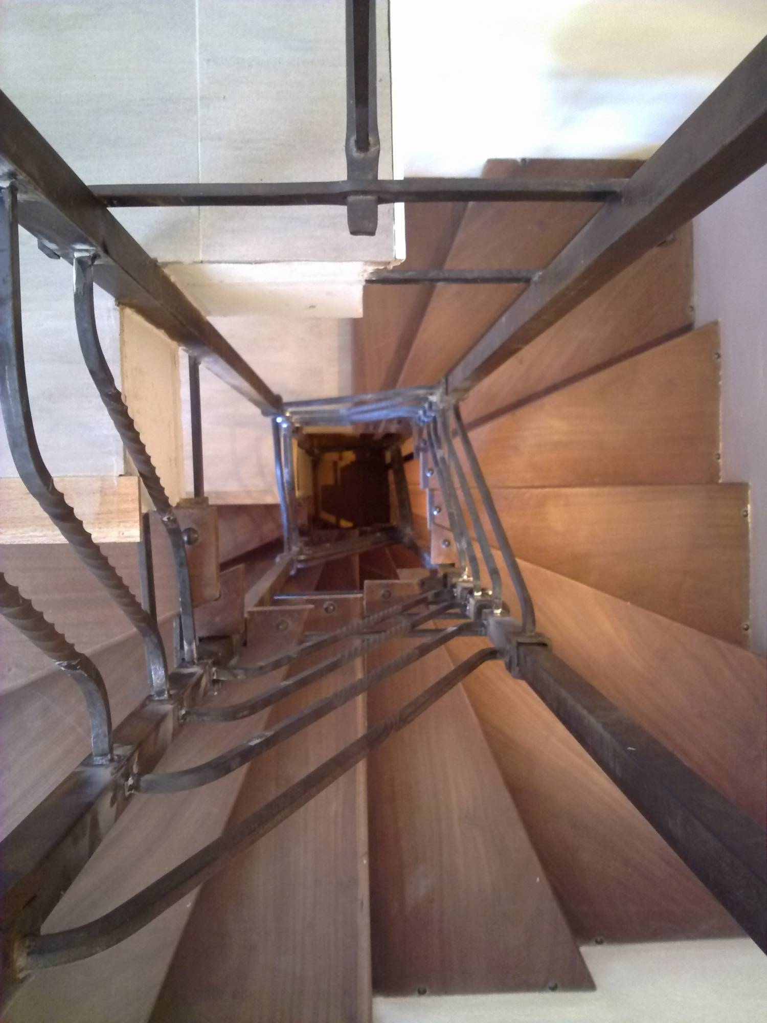 vente en ligne de fer carré acier sur mesure pour fabrication de garde-corps