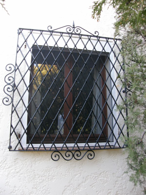 grille de defense pour fenetre design carpentras