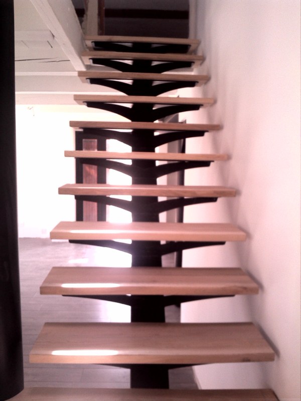 Escalier design et marches en Bois La couronne - Martigues