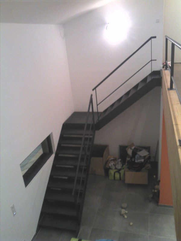 Escalier fer forgé martigues thermolaqué