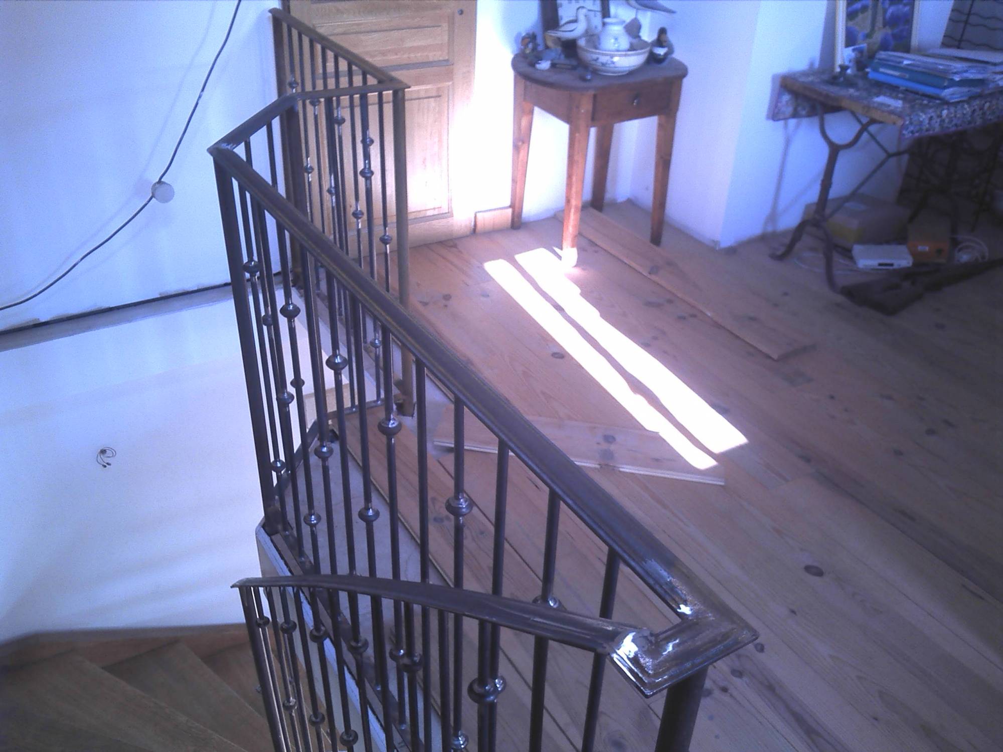 coupe sur mesure de rond plein acier lisse pour fabrication garde-corps