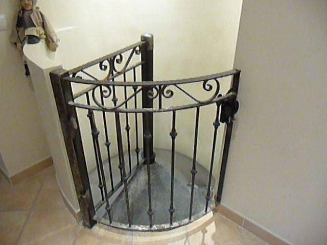 Portillon avec volute fer forgé S inégal