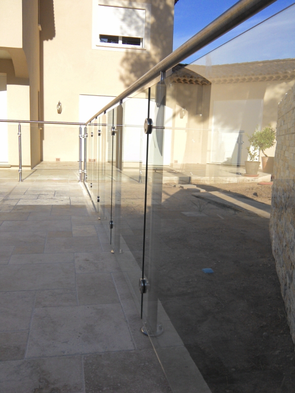 Garde-corps inox produits INDIA remplissage verre