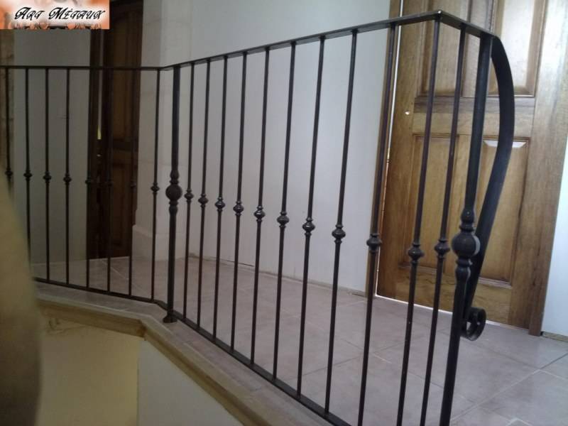 Garde-corps avec barreaux deco couleur fer naturel sur istres