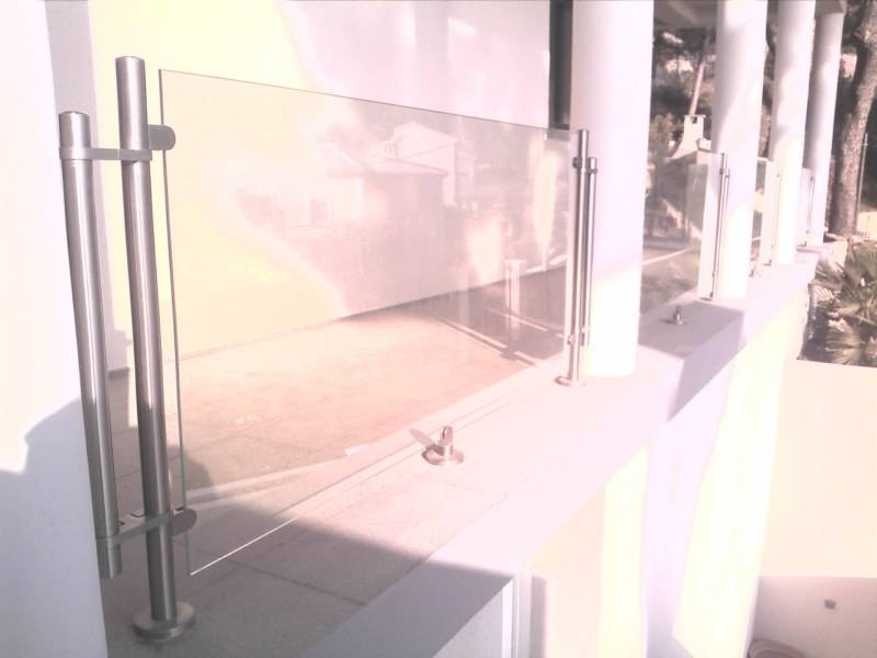 Garde corps Inox et verre balcon Carry le rouet