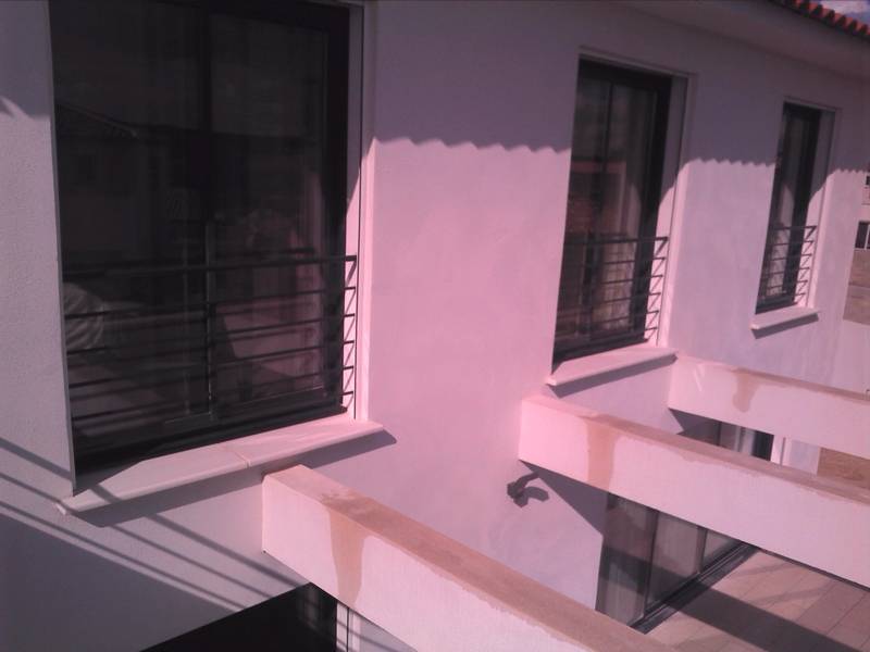 Protection baie vitrée épuré design acier à Clermont-Ferrand