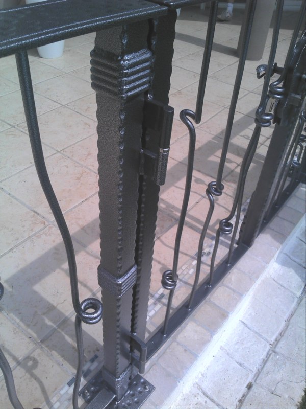 Garde Corps fer forgé végétal  Port saint Louis du rhone