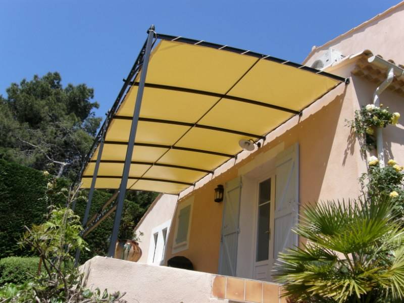 Pergola classique fer forgé avec garde corps Monétay sur Allier