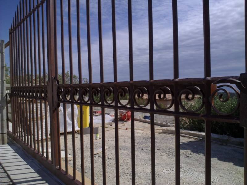 portail coulissant et portillon fer forgé à Charroux en Bourbonnais