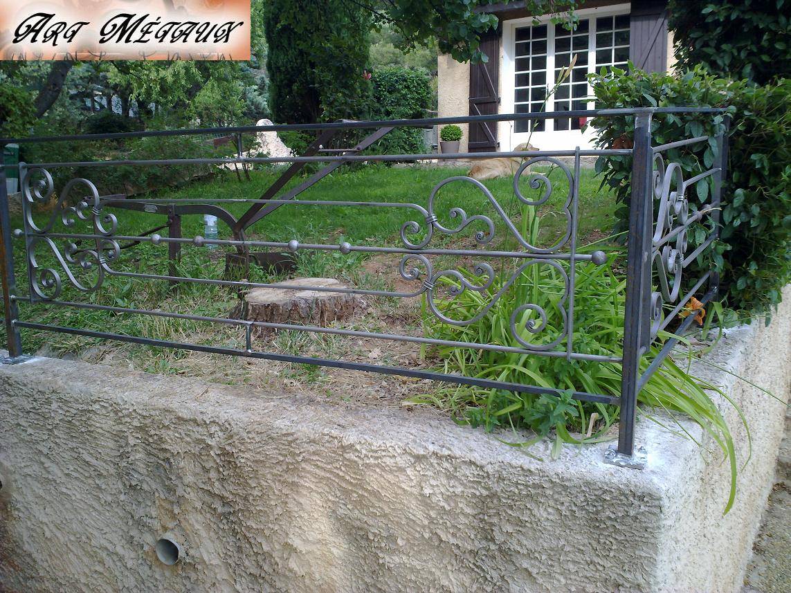 Découpe de profilés sur mesure tubes carrés acier pour fabrication de garde-corps